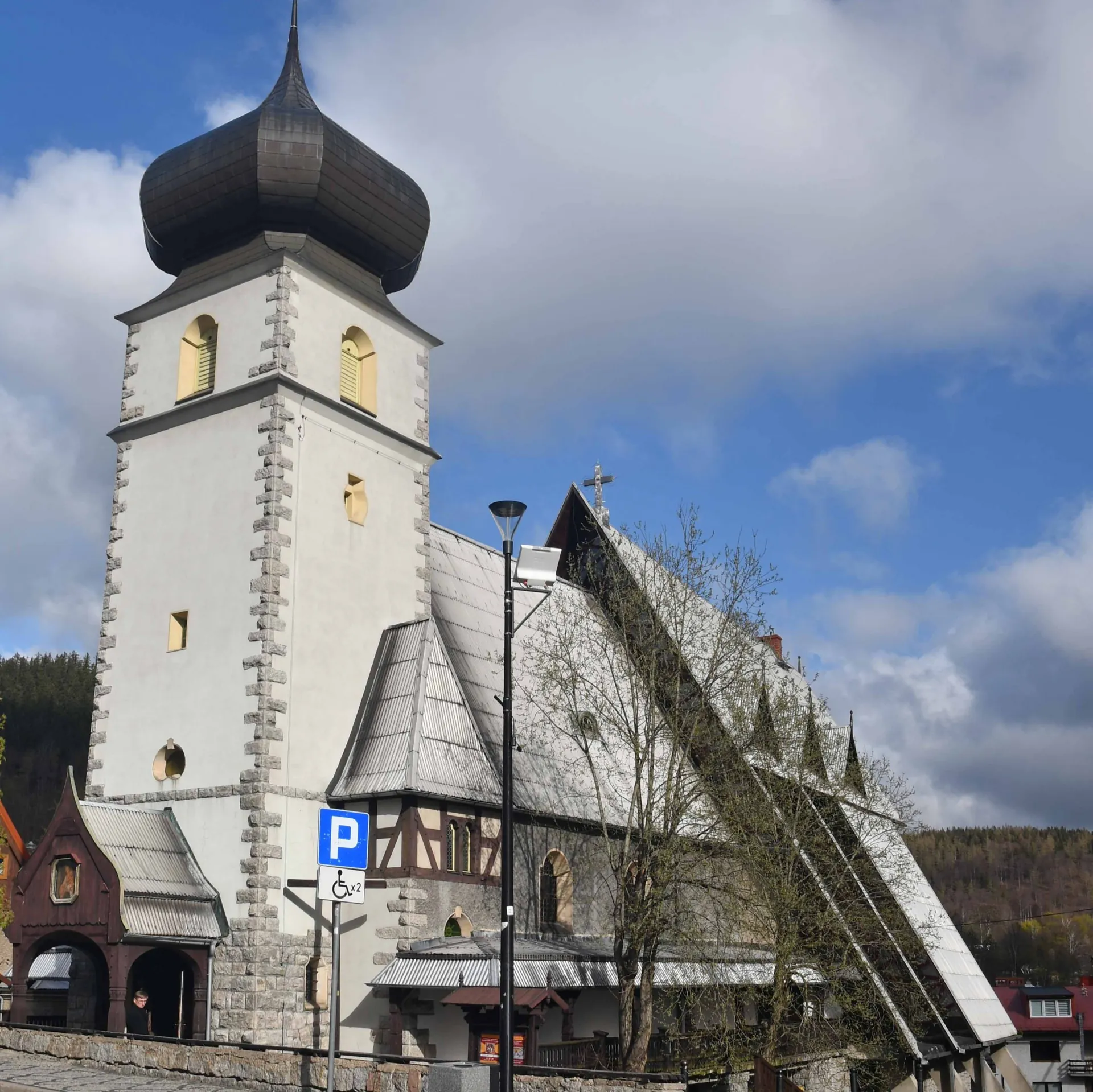 Parafia Nawiedzenia NMP - zdjęcie 2