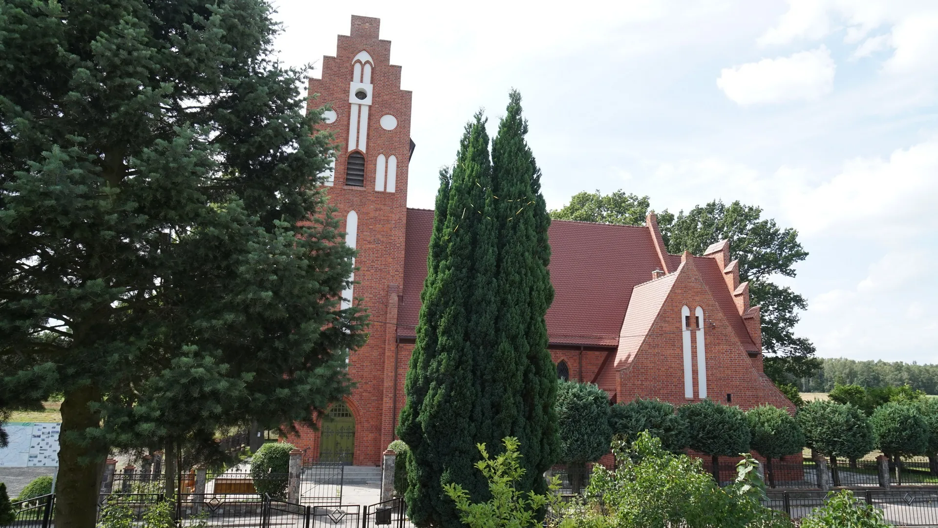 Parafia Nawiedzenia NMP - zdjęcie 3