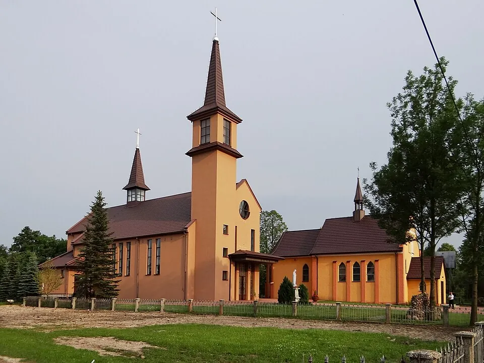 Kościół - Parafia Niepokalanego Serca NMP