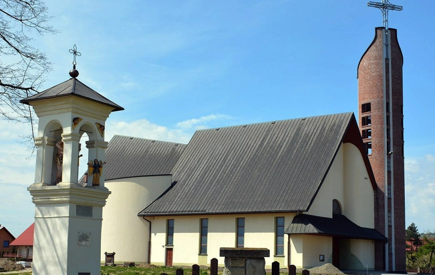 Parafia NMP Królowej Polski - zdjęcie 2
