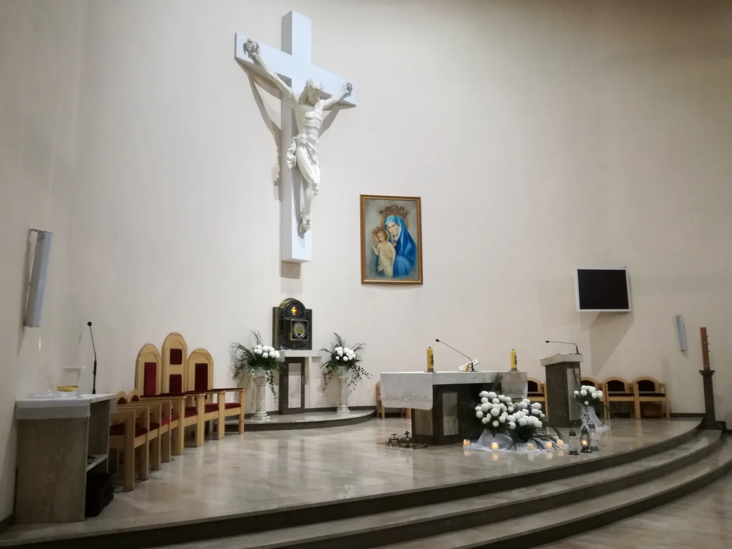 Parafia NMP Matki Kościoła i św. Katarzyny Szwedzkiej - zdjęcie 2