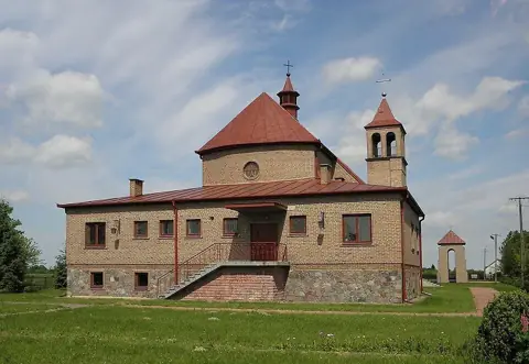 Kościół: Parafia NMP Nieustającej Pomocy, Dąbrówka Nagórna