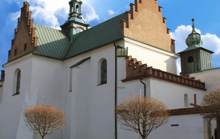 Parafia NMP Wniebowziętej i św. Stanisława BM - zdjęcie 2