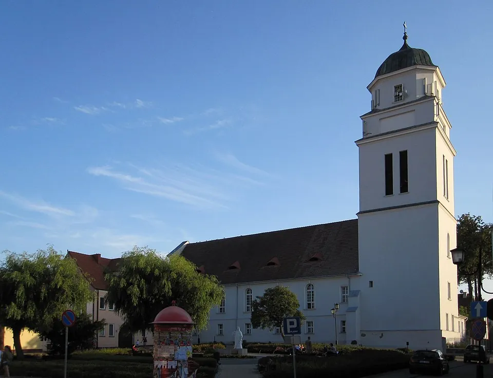 Kościół - Parafia Podwyższenia Krzyża Świętego