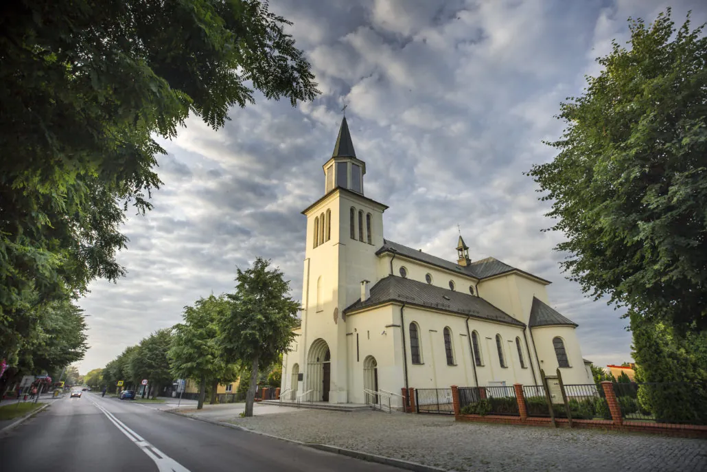 Parafia Podwyższenia Krzyża Świętego i św. Stanisława BM - zdjęcie 2