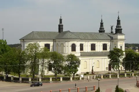 Kościół: Parafia Ducha Świętego, Kadzidło