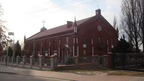 Kościół: Parafia Trójcy Świętej, Wiśniew