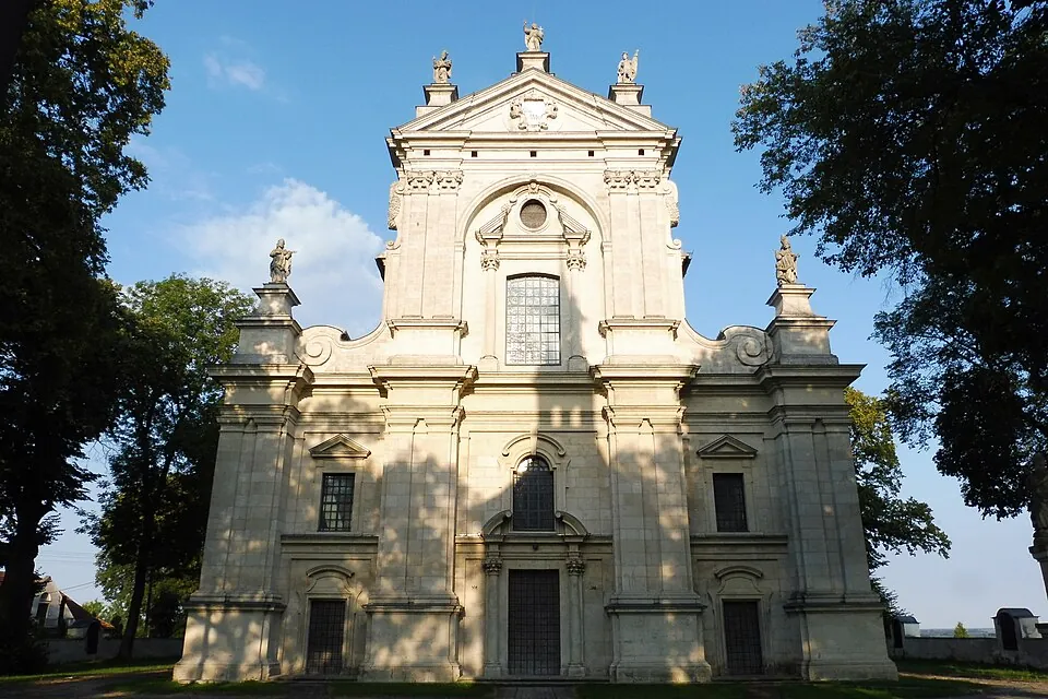Kościół: Parafia Ducha Świętego i MB Bolesnej, Młodzawy Małe