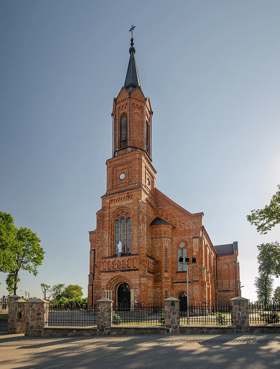 Kościół - Parafia Wniebowzięcia NMP