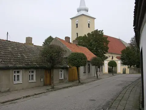 Kościół: Parafia Wniebowzięcia NMP, Ostroróg