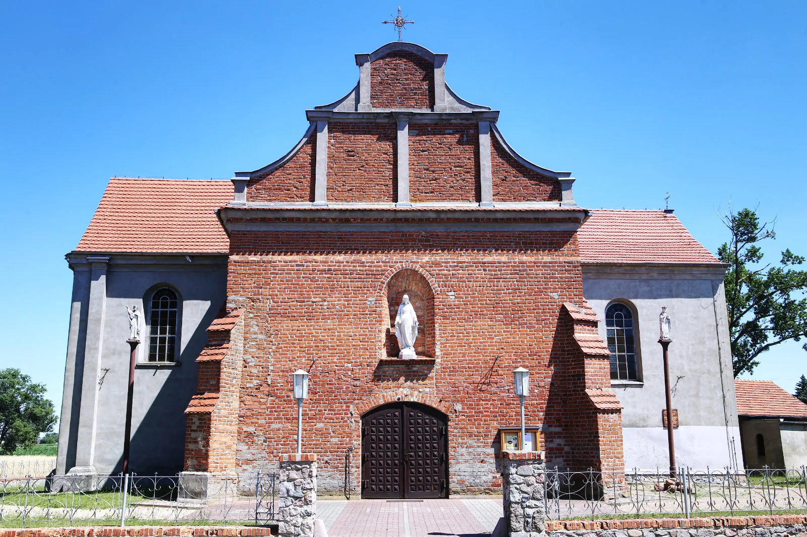 Parafia Wszystkich Św. - zdjęcie 3