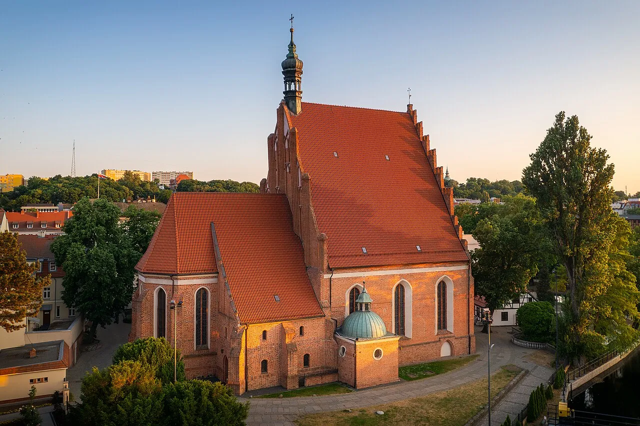 Kościół - Parafia Katedralna św. Marcina i Mikołaja