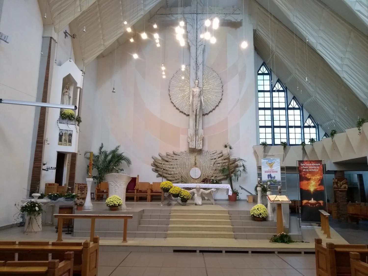 Parafia Zmartwychwstania Pańskiego - zdjęcie 3