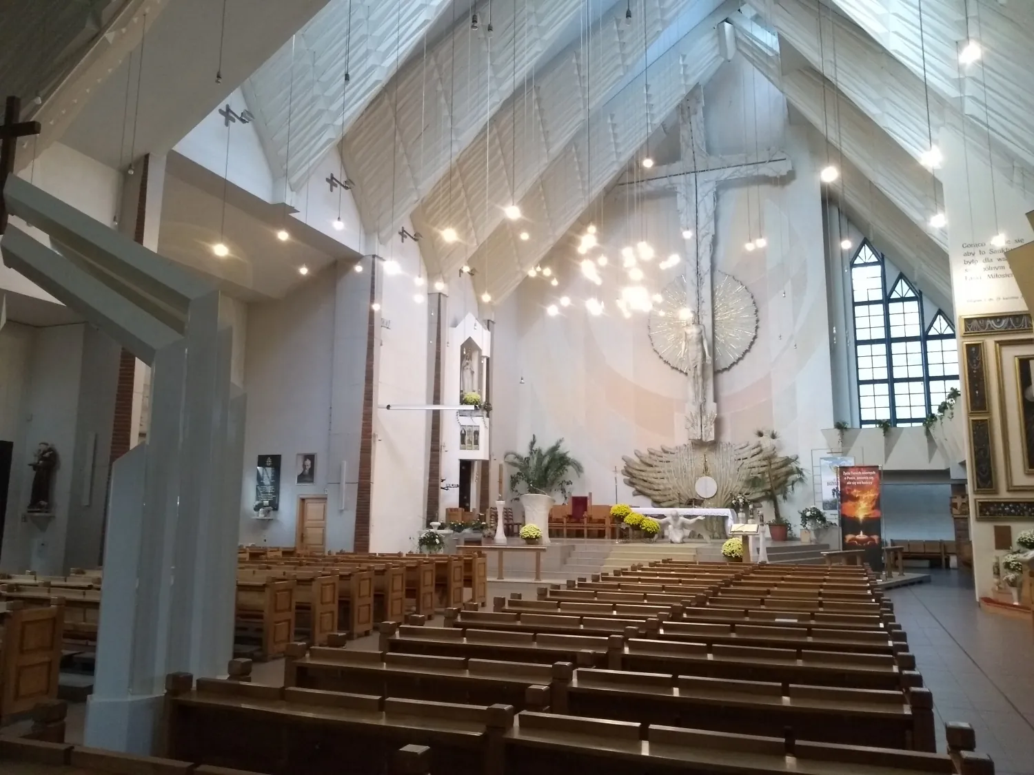 Parafia Zmartwychwstania Pańskiego - zdjęcie 4