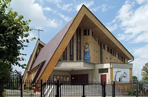 Kościół: Parafia Zmartwychwstania Pańskiego, Kraków