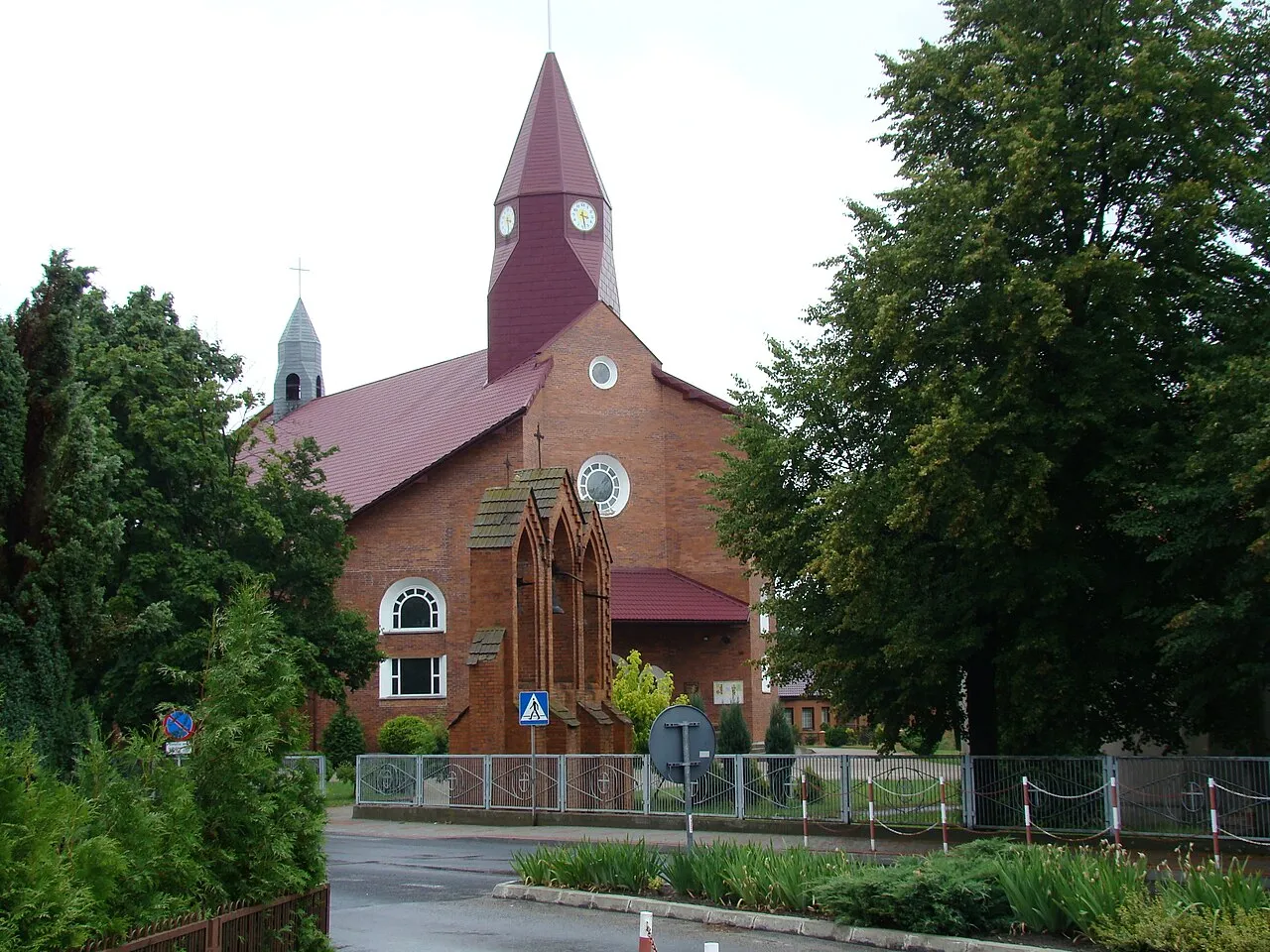 Kościół - Parafia Świętego Krzyża