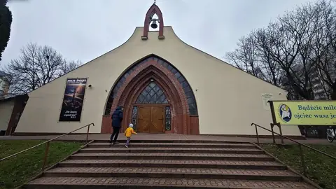 Kościół: Parafia Świętej Rodziny, Elbląg