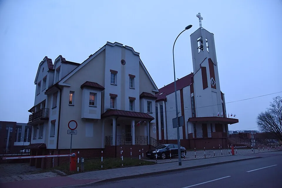 Kościół - Parafia Świętej Rodziny
