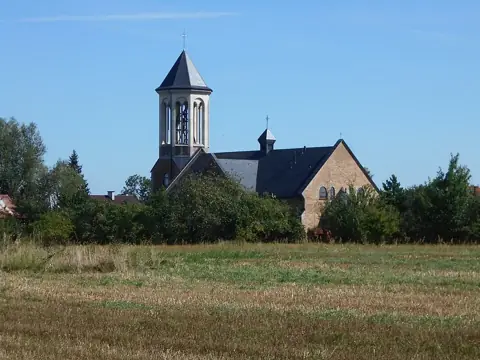 Kościół: Parafia Świętej Rodziny, Unin