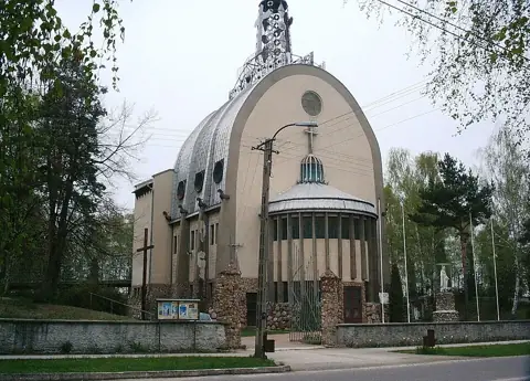 Kościół: Parafia Świętej Rodziny, Michalczew