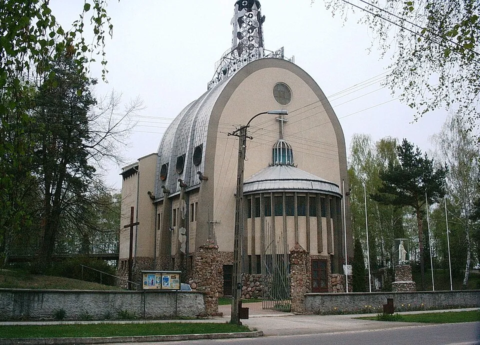 Kościół - Parafia Świętej Rodziny