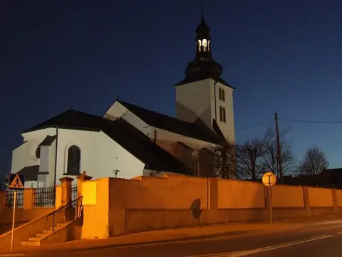 Kościół: Parafia Świętej Trójcy, Lipsko