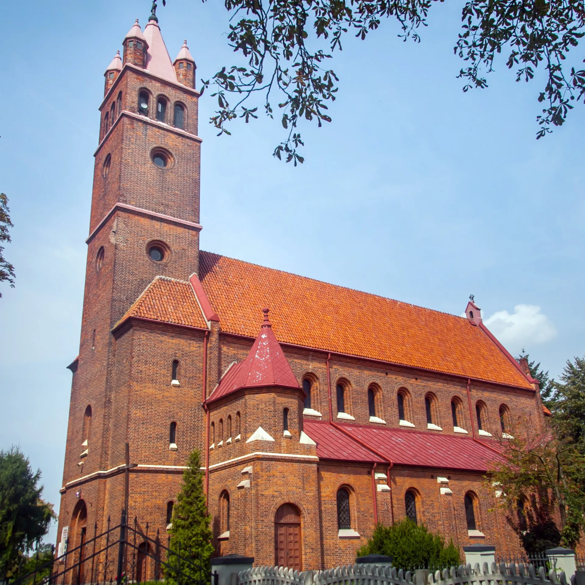 Parafia św. Andrzeja Ap. - zdjęcie 2
