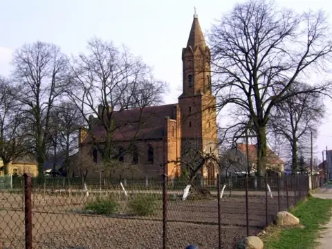 Kościół: Parafia św. Antoniego z Padwy, Bobrówko