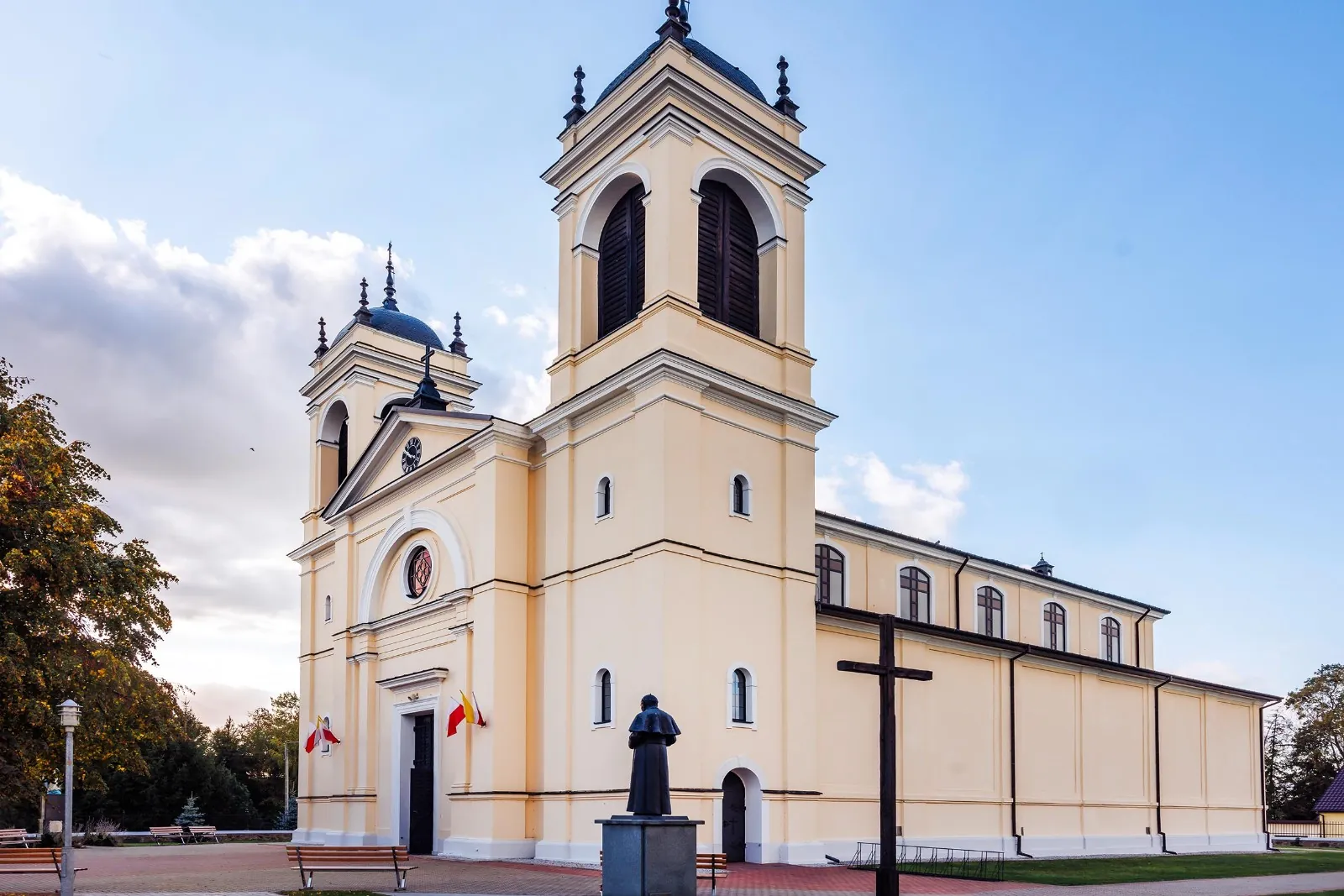 Kościół - Parafia św. Ap. Piotra i Pawła