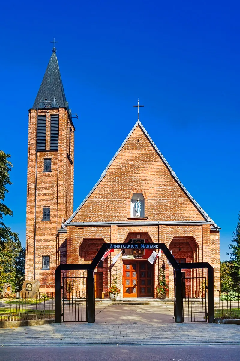 Parafia św. Ap. Piotra i Pawła - zdjęcie 2