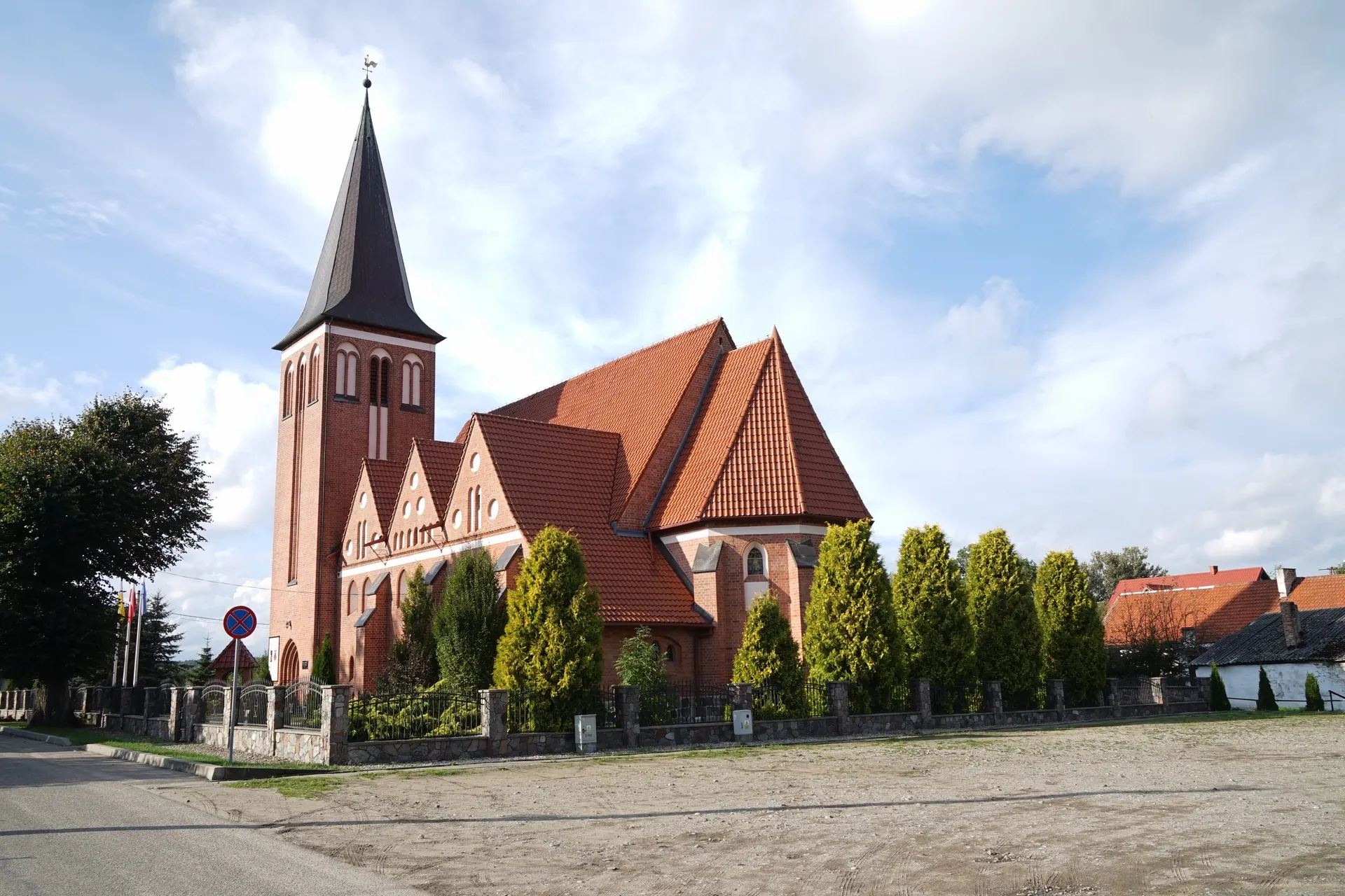 Parafia św. Ap. Piotra i Pawła - zdjęcie 2