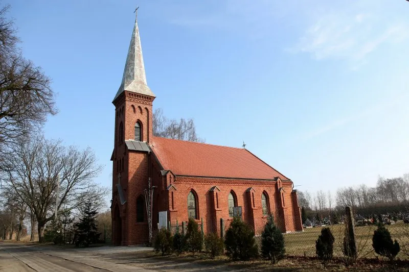 Parafia św. Ap. Piotra i Pawła - zdjęcie 2
