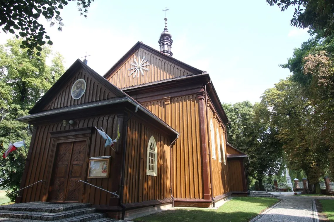 Parafia św. Ap. Piotra i Pawła - zdjęcie 2