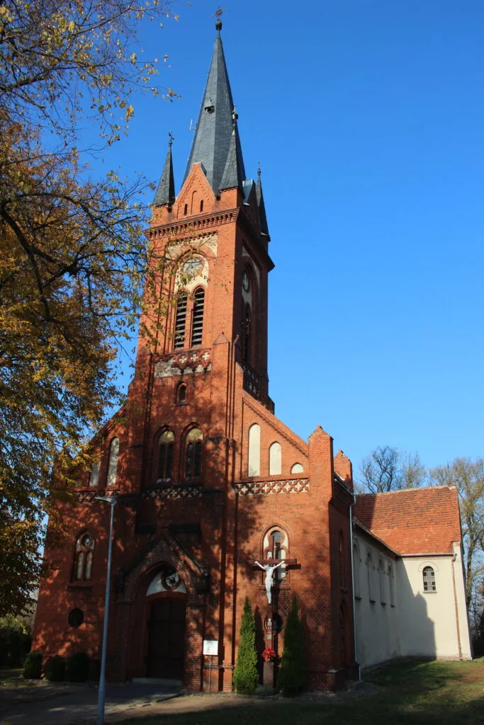 Parafia św. Ap. Piotra i Pawła - zdjęcie 2