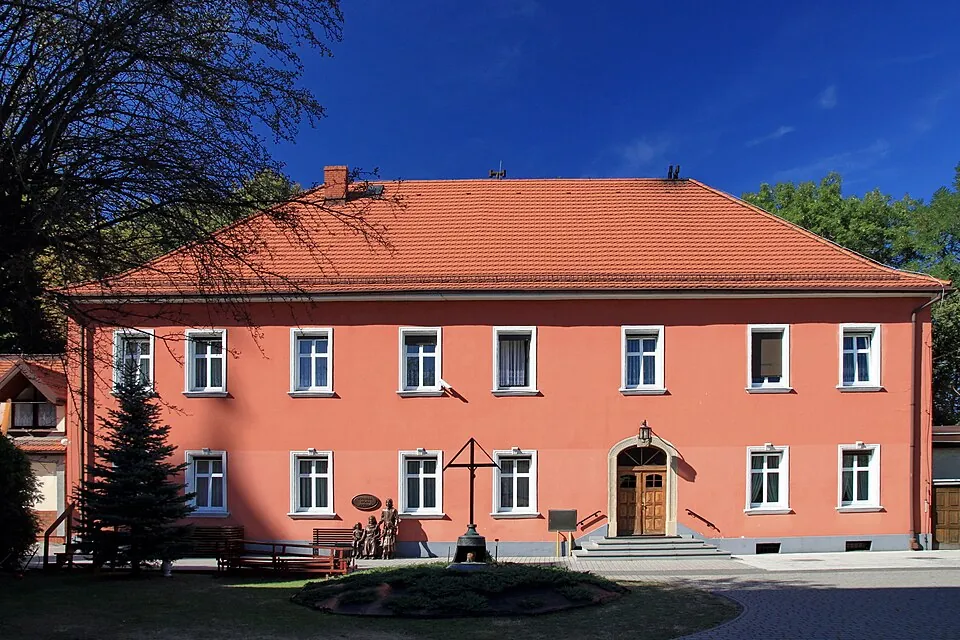 Kościół - Parafia św. Apostołów Filipa i Jakuba
