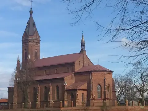 Kościół: Parafia św. Apostołów Piotra i Pawła, Kraszewice