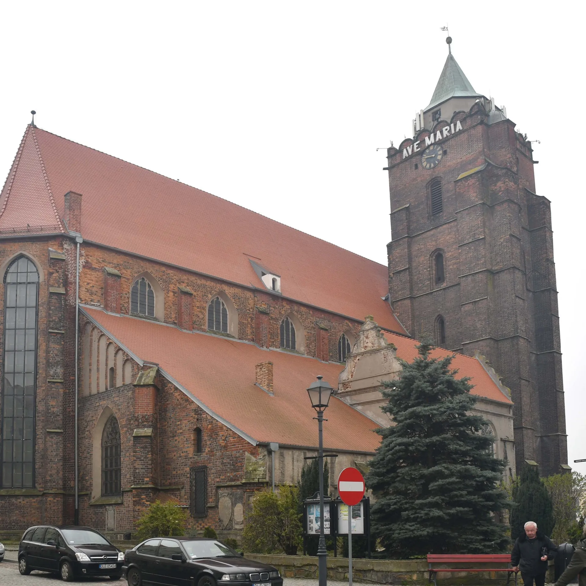 Parafia św. Apostołów Piotra i Pawła - zdjęcie 2