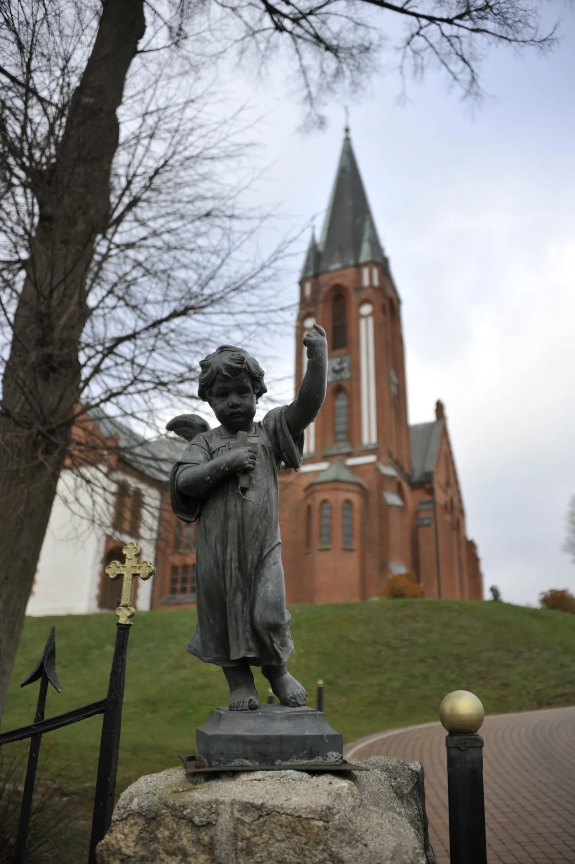 Parafia św. Apostołów Piotra i Pawła - zdjęcie 4