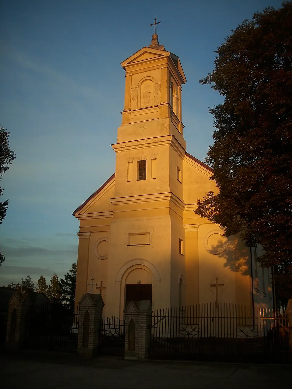 Kościół - Parafia św. Bartłomieja Ap.