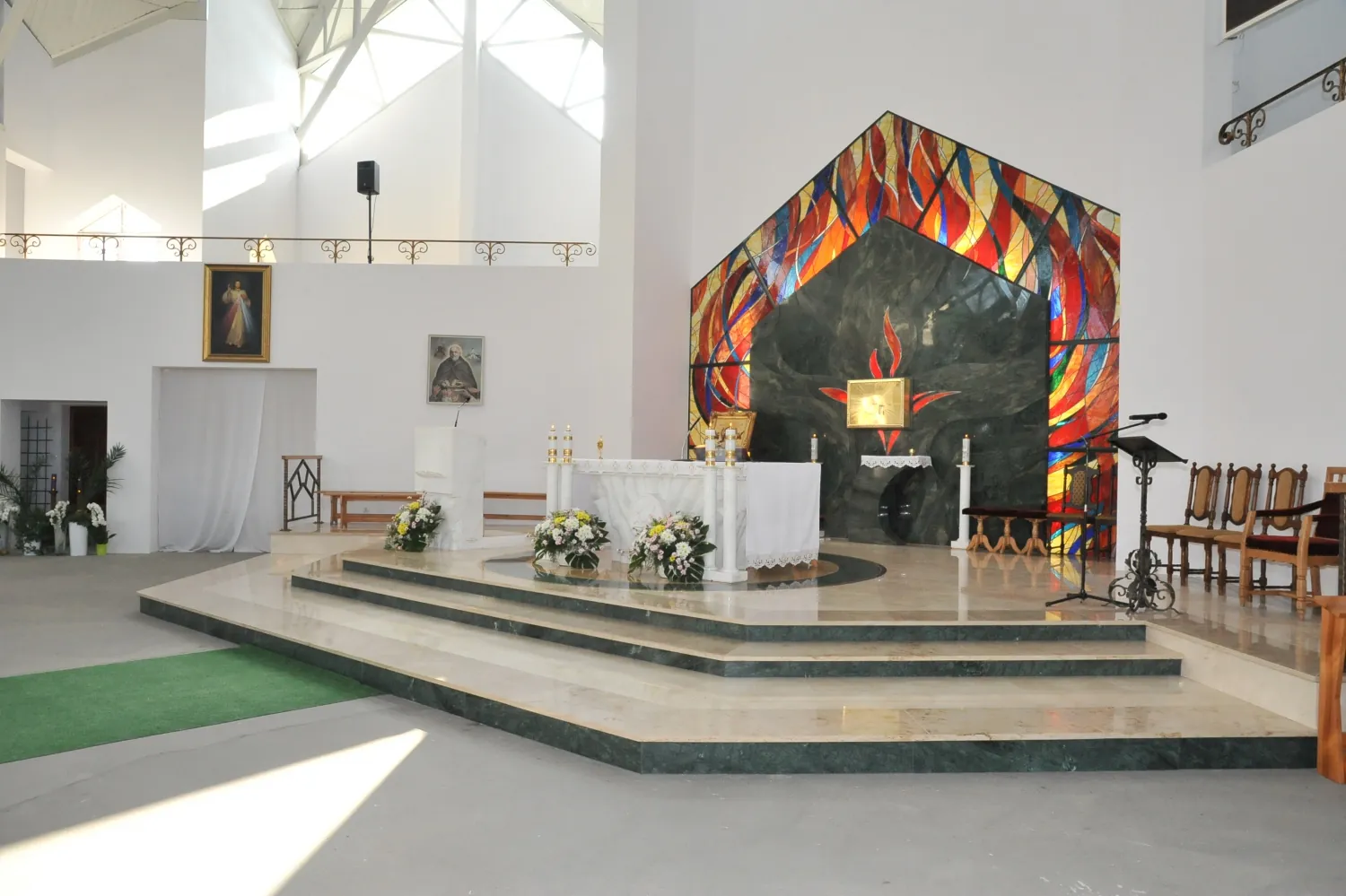 Parafia św. br. Alberta Chmielowskiego - zdjęcie 2