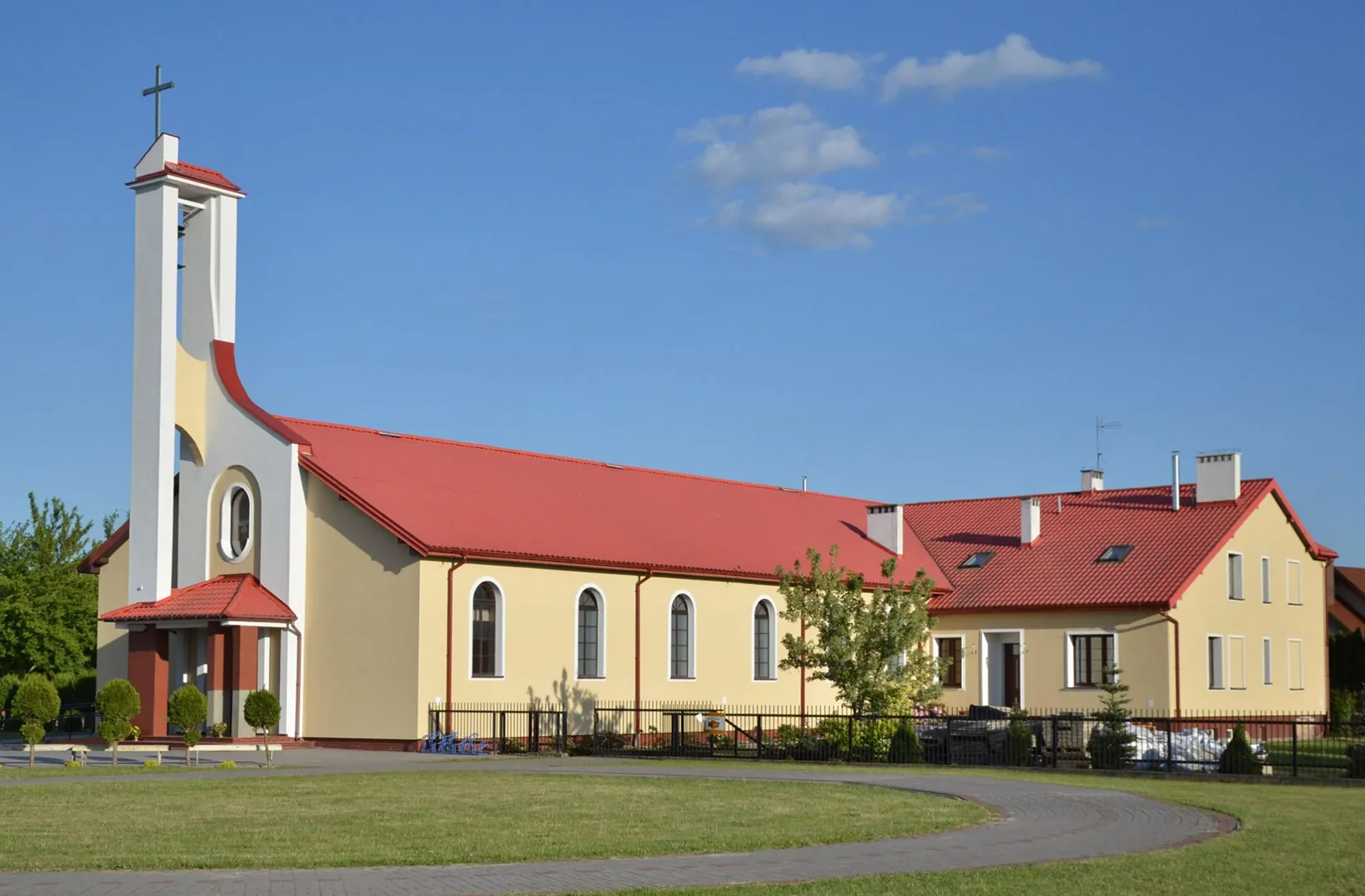 Parafia św. Brata Alberta - zdjęcie 2