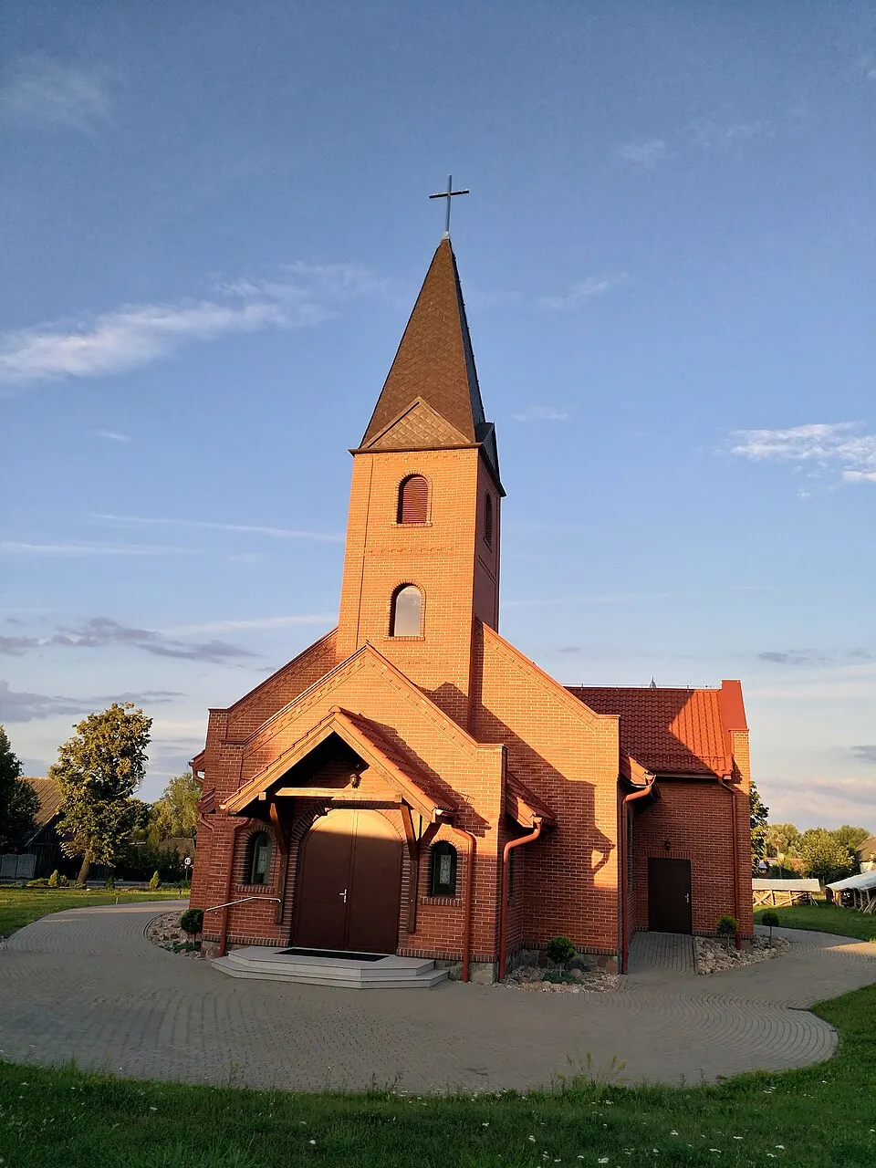 Kościół - Parafia św. Brata Alberta Chmielowskiego