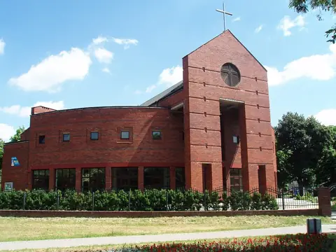 Kościół: Parafia św. Faustyny Kowalskiej, Łódź