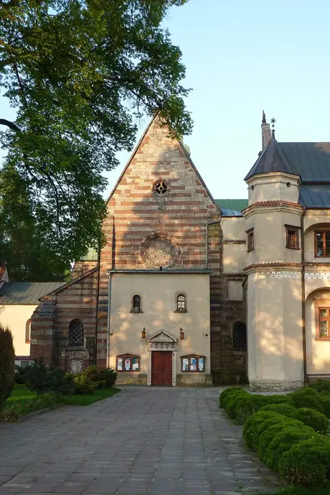Kościół: Parafia św. Floriana i Wniebowzięcia NMP, Wąchock