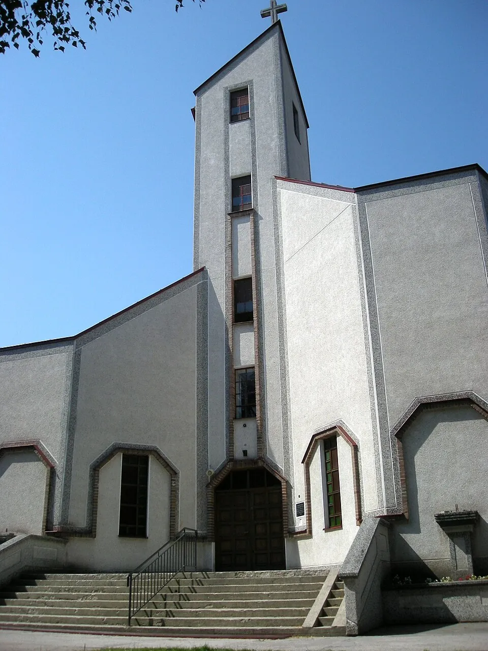 Kościół - Parafia św. Jadwigi Królowej
