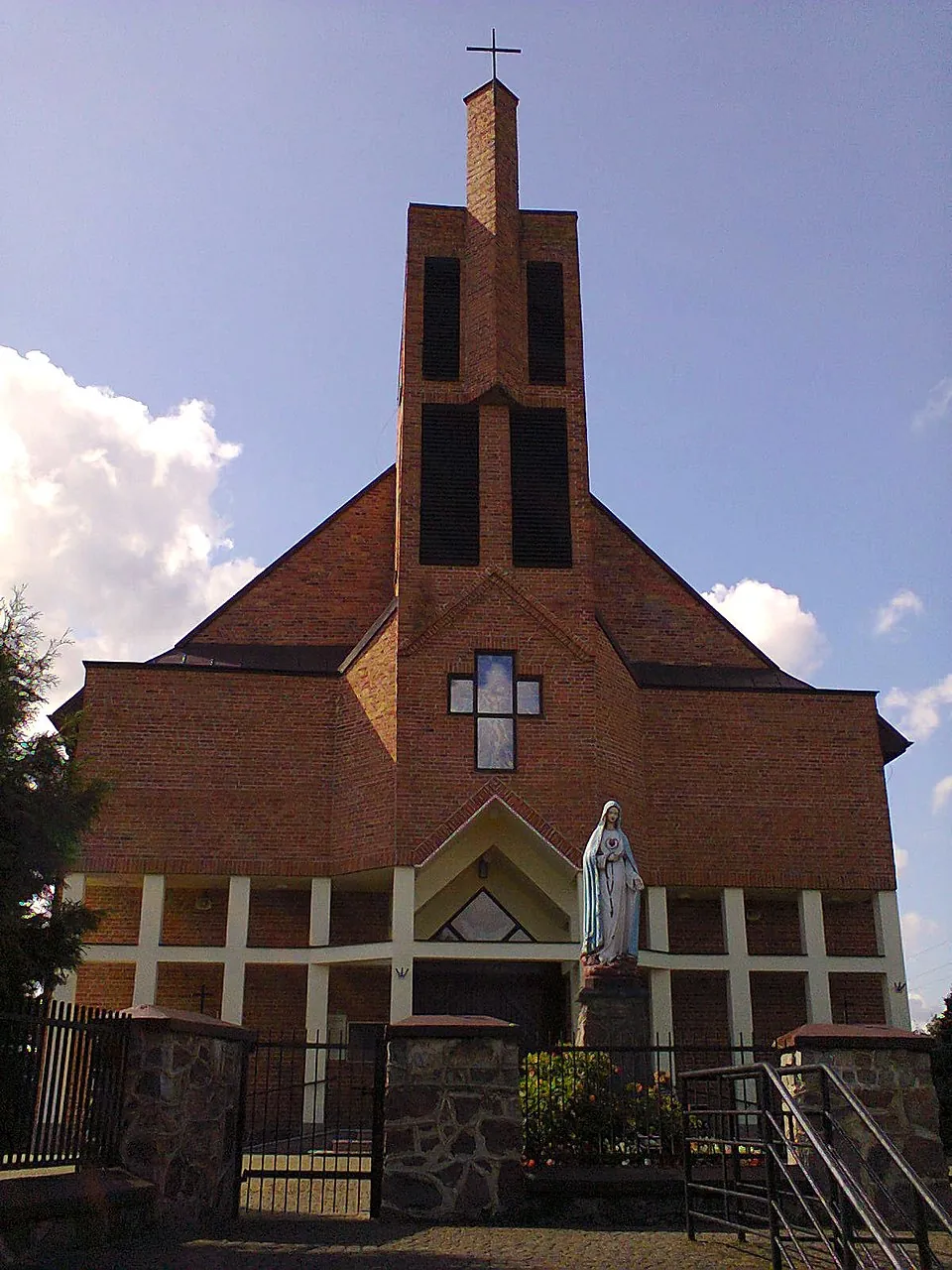 Kościół - Parafia św. Jadwigi Śląskiej