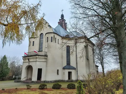 Kościół: Parafia św. Leonarda, Łopacin