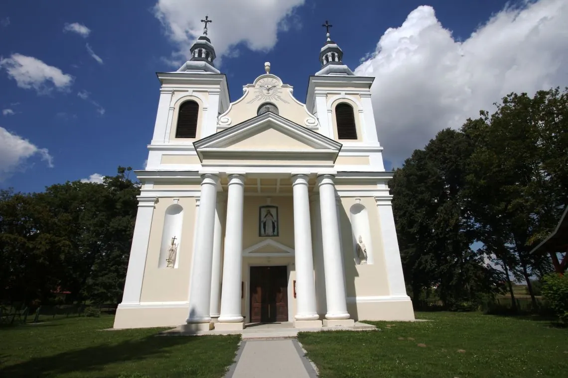 Parafia MB Częstochowskiej - zdjęcie 2