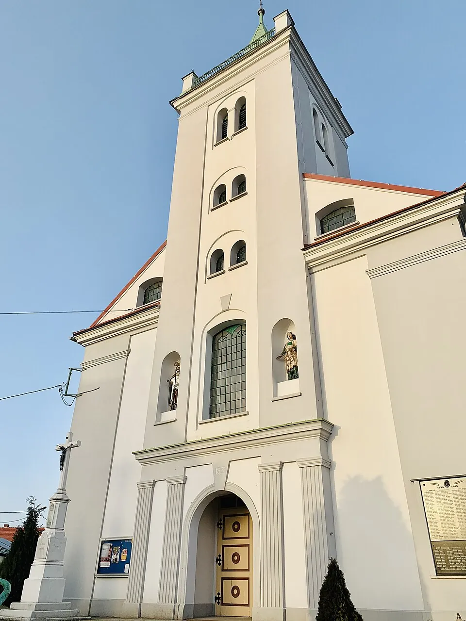 Kościół - Parafia św. Mikołaja