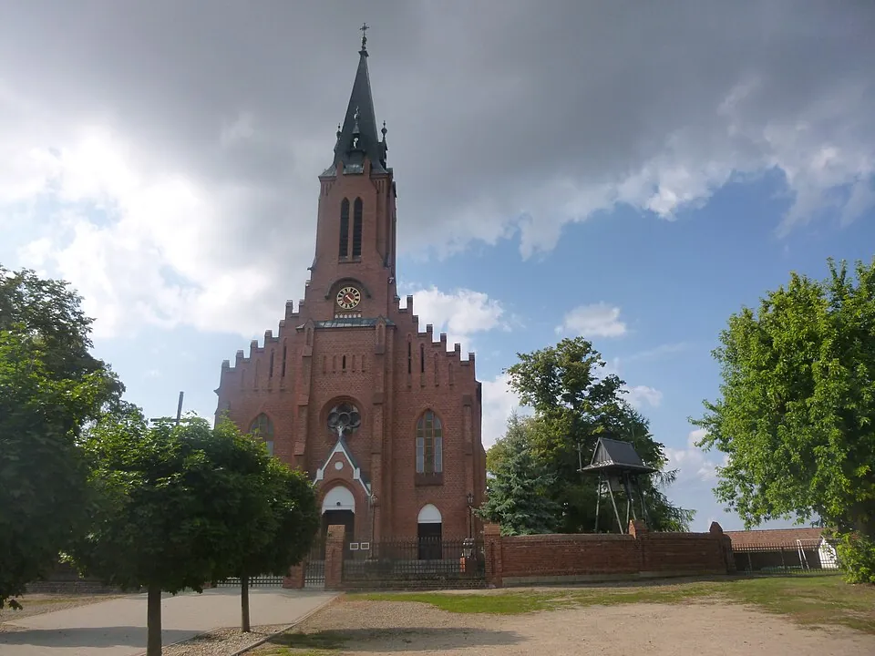 Kościół: Parafia św. Mikołaja BM, Bąków Górny